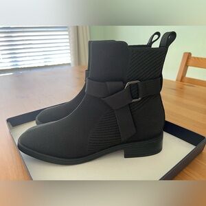 Vivaia Black Buckle Chelsey Boots